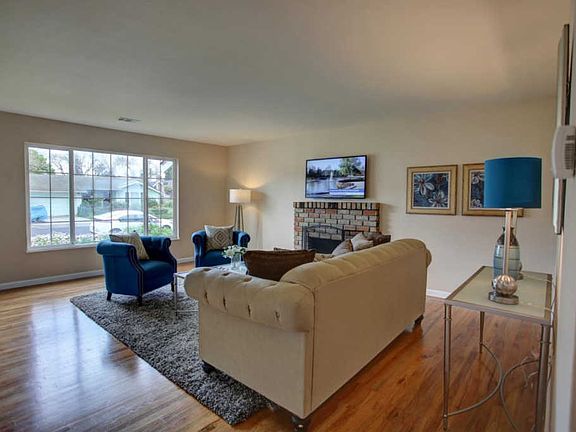 4th image of 2749 Columbus Pl