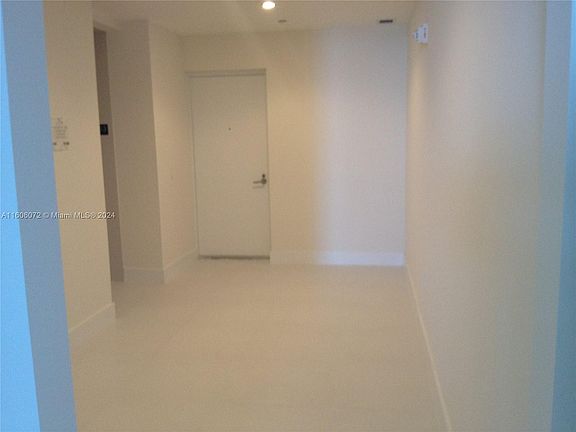 4th image of 1100 Biscayne Blvd Unit 5302
