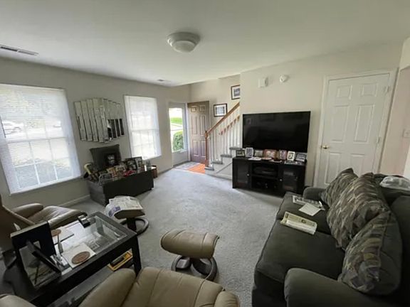 3rd image of 5518 Crestwood Dr