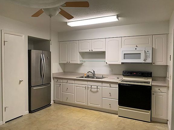 5th image of 350 Liberty Ave APT 18