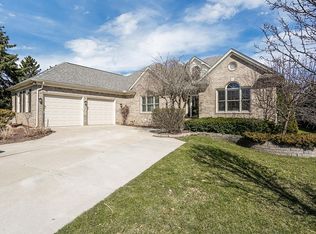 4393 Southacre Ln, Rochester, MI 48306