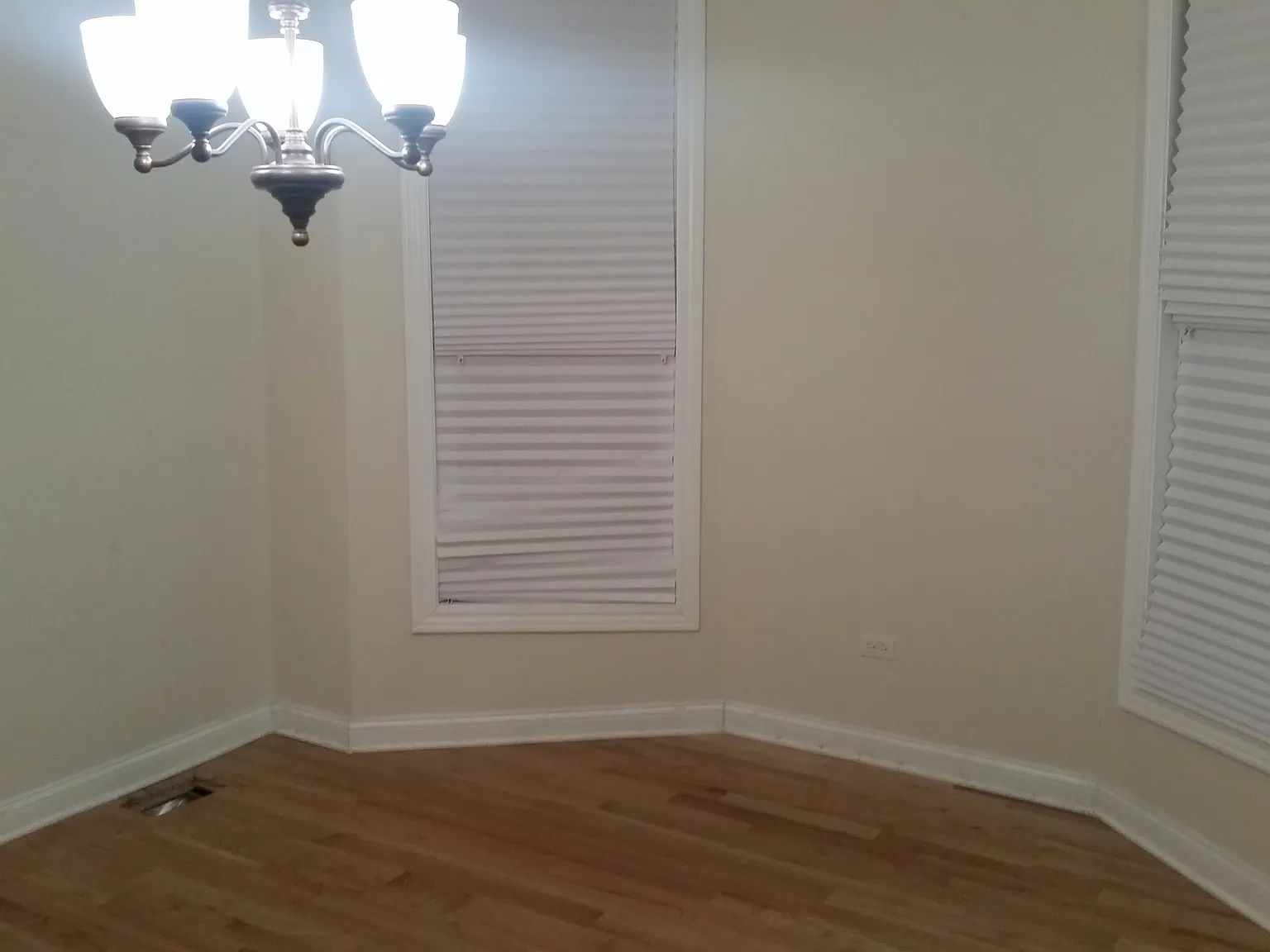 4 bed, 1400 sqft, $2,200 — Photo 2