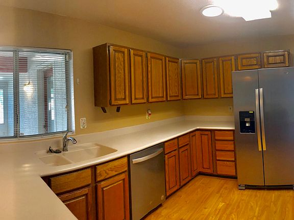 5th image of 10122 W Turney Ave