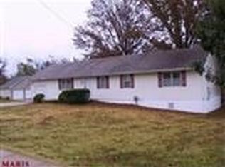 4628 Ringer Rd, Saint Louis, MO 63129