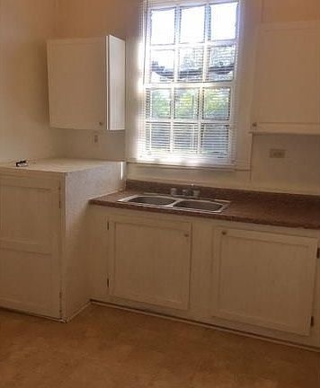 5th image of 934 Verret St