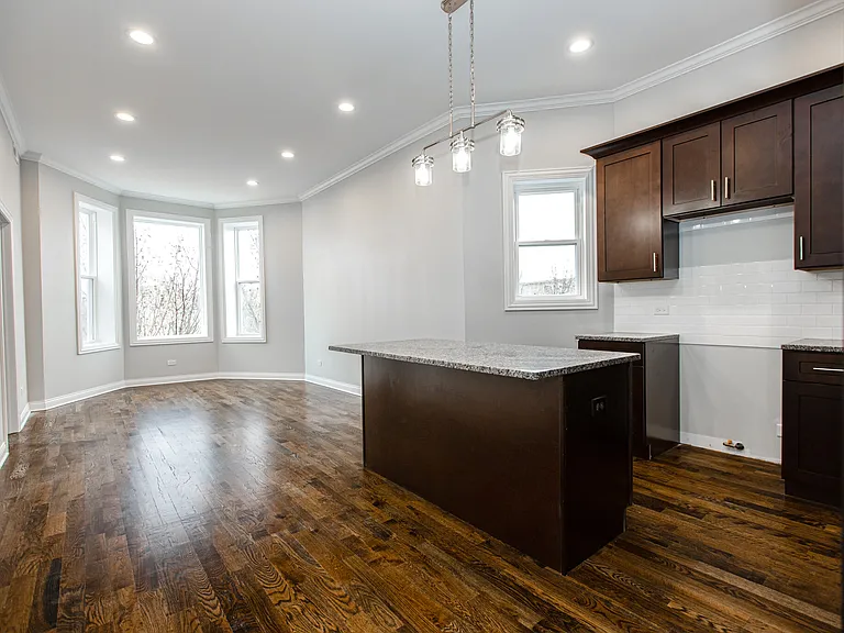 1644 N Kedzie Ave — Photo 1