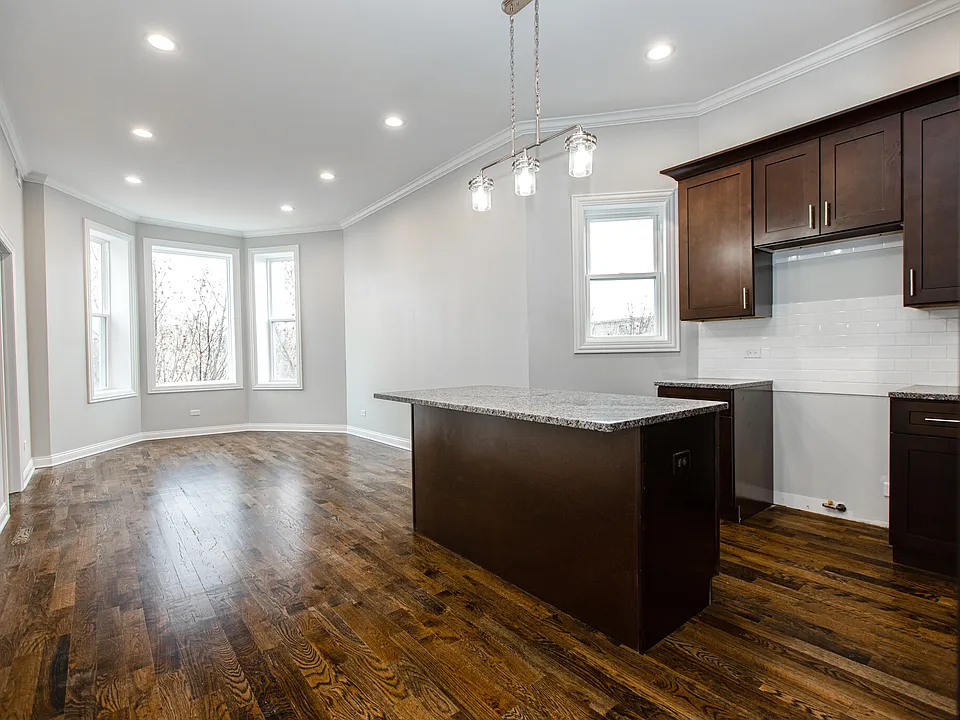 1644 N Kedzie Ave