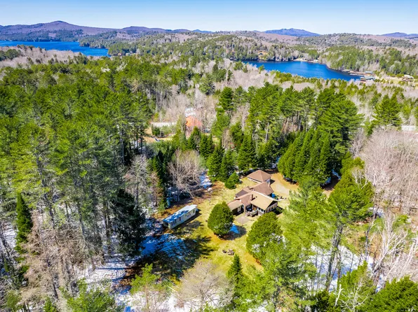 371 Lake St, Saranac Lake, NY 12983
