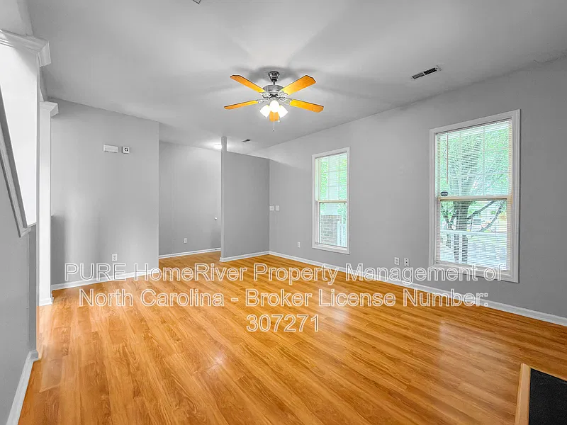 3 bed, 2.5 bath, 1548 sqft, $1,995 — Photo 4