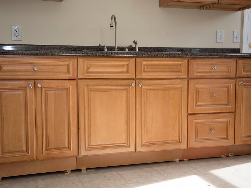 2nd image of 4 Emanuel St #2