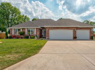 4661 S Warren Ave, Springfield, MO 65810