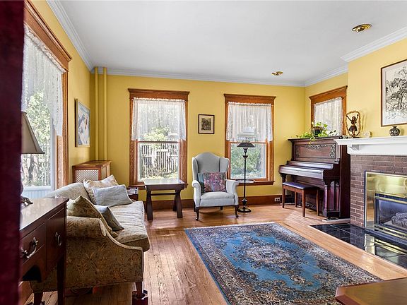 3rd image of 210 Forest Home Dr