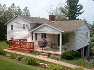 2nd image of 1501 S Mountain Ave