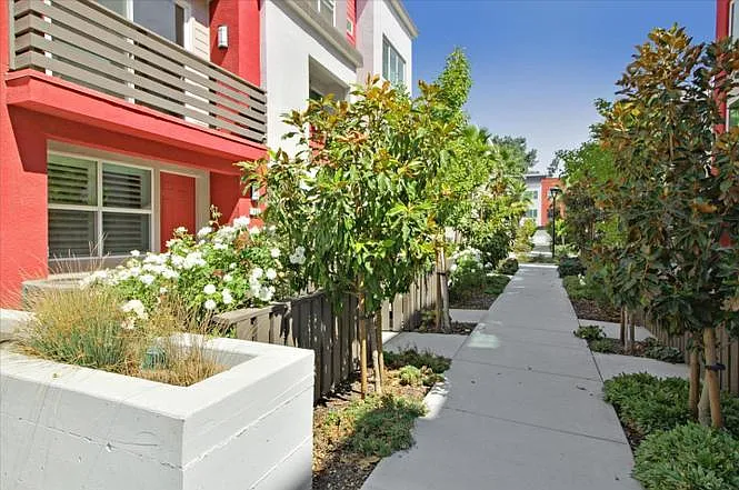 369 Reading Pl — Photo 7