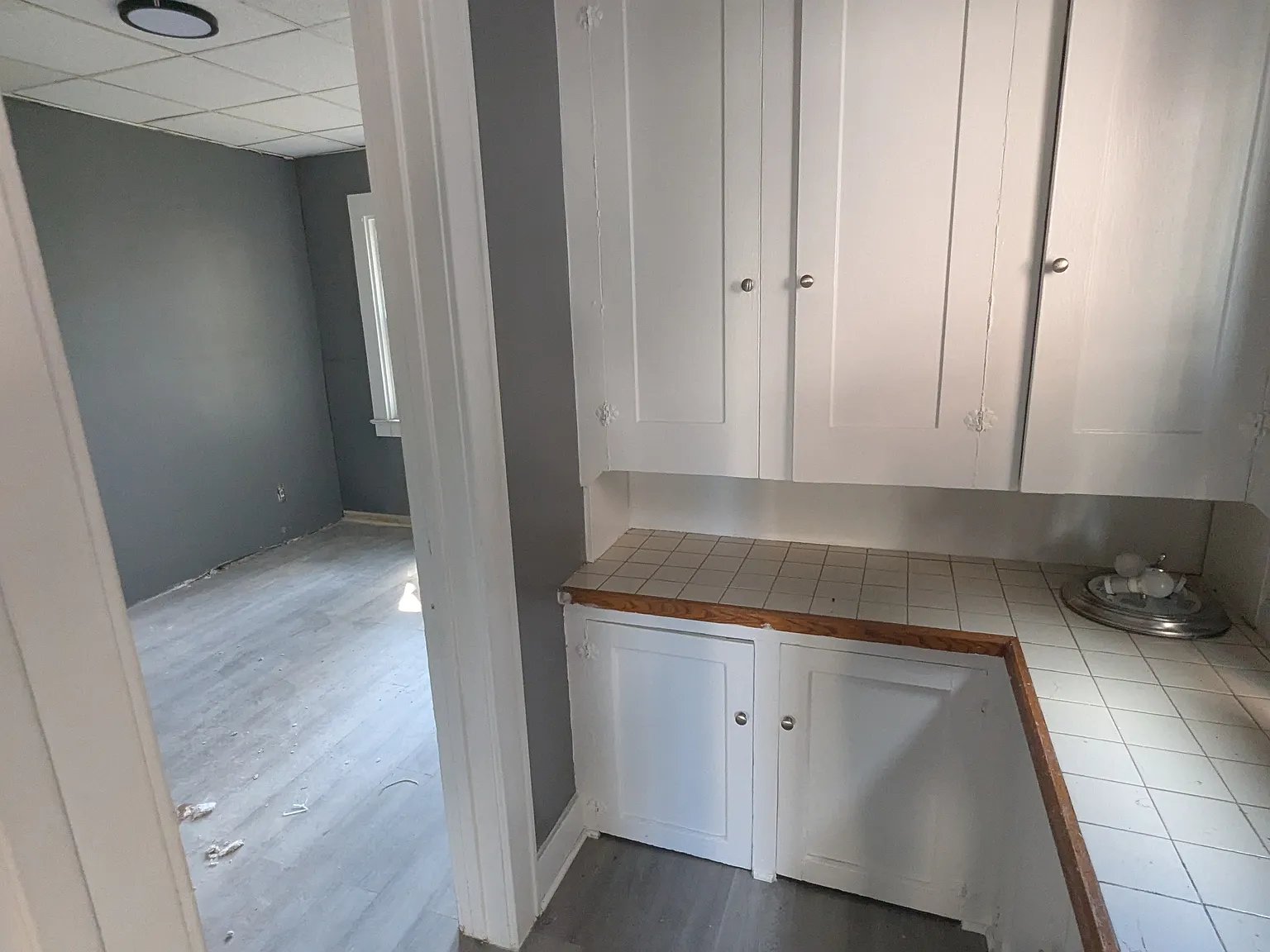 3 bed, 1200 sqft, $1,800 — Photo 2