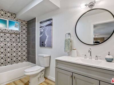 6640 Woodley Ave APT 215, Van Nuys, CA, 91406