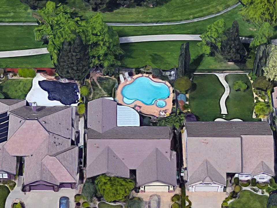 2nd image of 2841 Applewood Dr