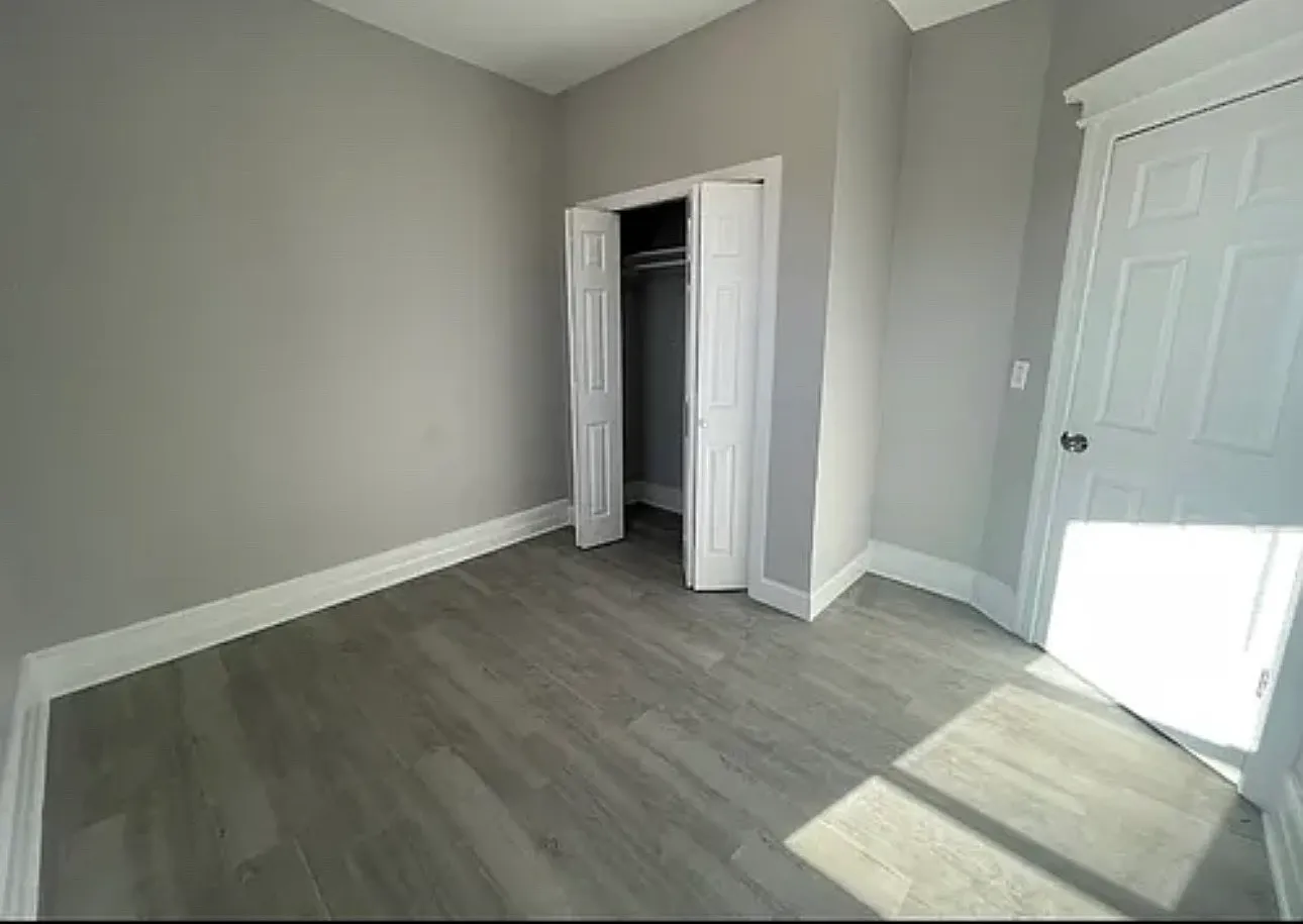 3 bed, $2,225 — Photo 4