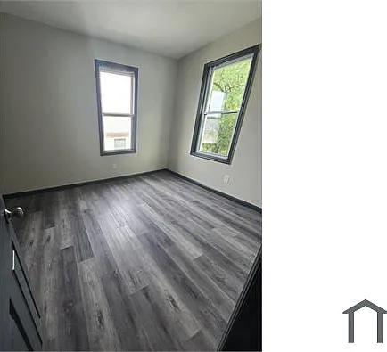 4 bed, $2,500 — Photo 4