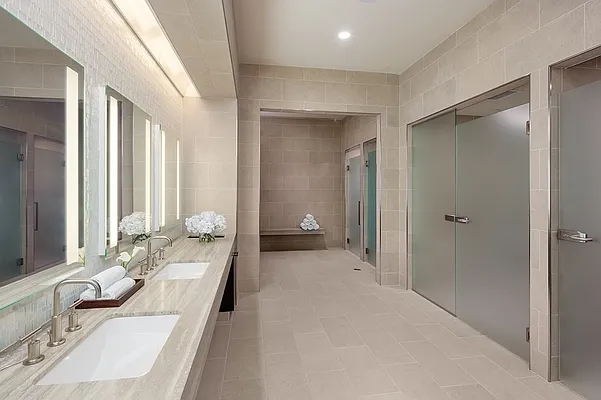 Rented by Extell Marketing Group LLC | media 32