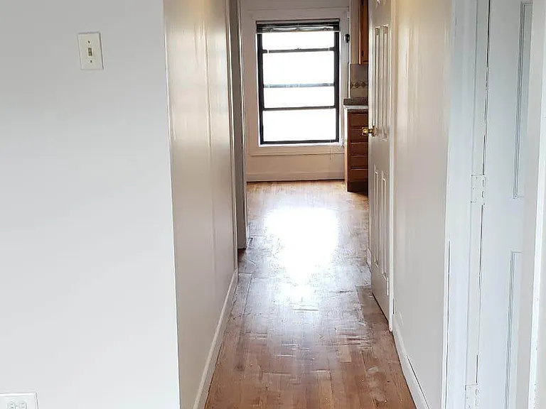 126 N 5th St #5 — Photo 10