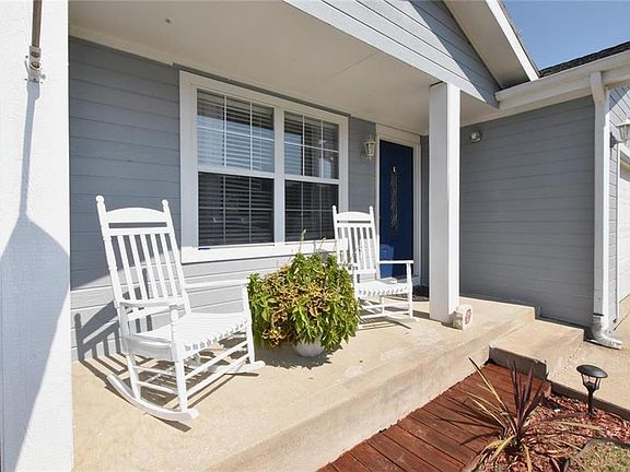 3rd image of 1850 Gates Dr W