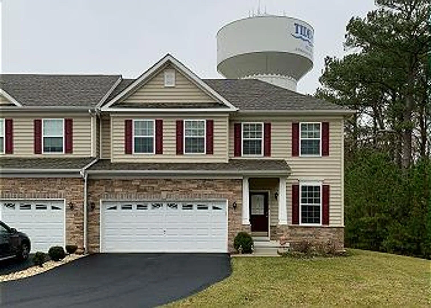 Furnished Townhome in Eagle Point — Photo 1