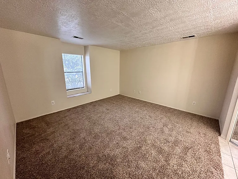 671 Western Hills Dr SE — Photo 8