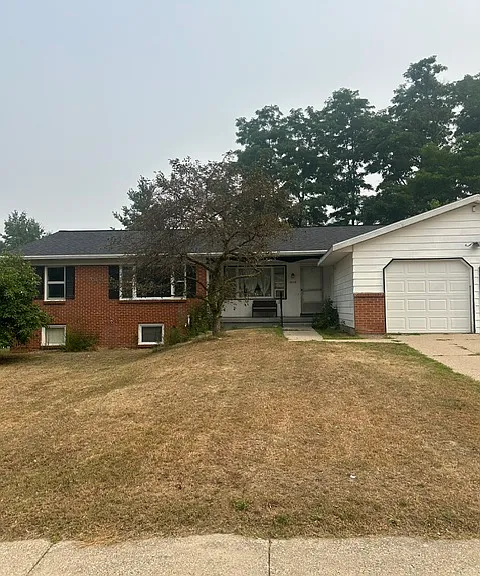 5854 Christie Ave SE — Photo 1