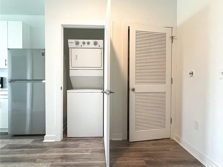 525 Parkway Dr #515 — Photo 6