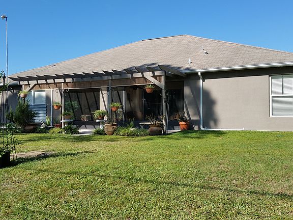 2nd image of 599 San Filippo Dr SE