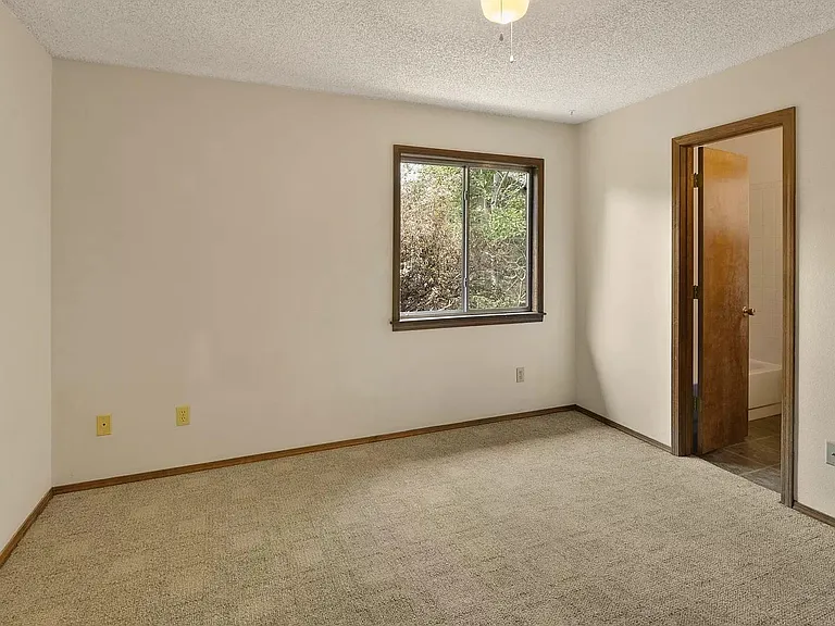 2645 E Heidi Loop — Photo 9