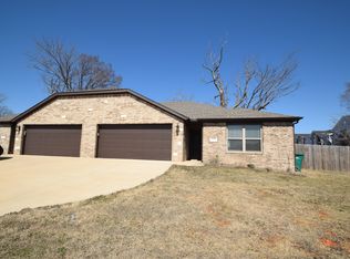 1572 Sandpiper St, Centerton, AR 72719