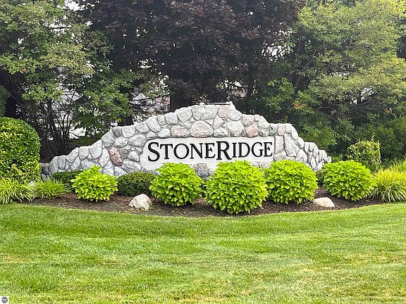 2nd image of 4364 Stoneridge Dr