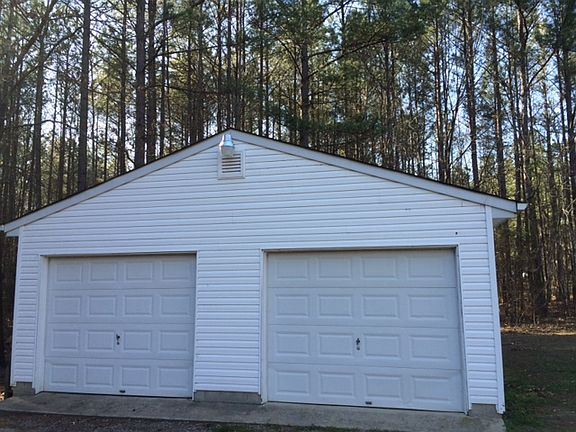 3rd image of 1449 Pine Creek Bluff Dr