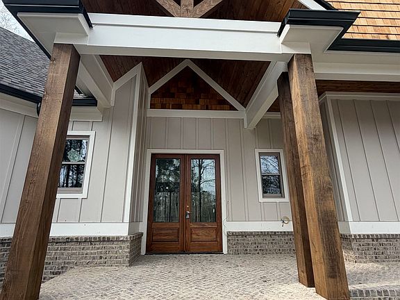 2nd image of 1040 Oak Valley Rd