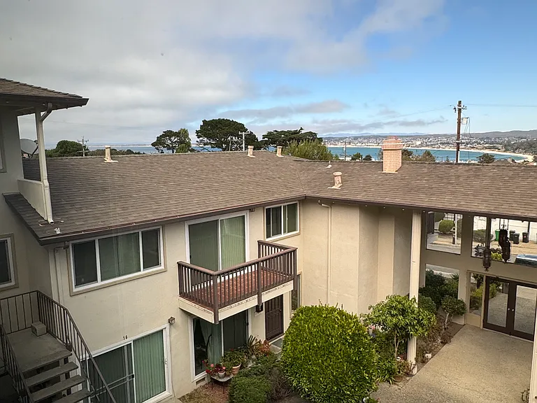 370 Clay St — Photo 7