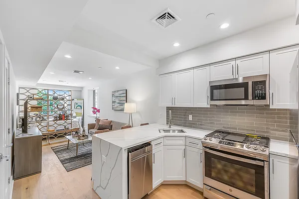 Sold by Amorelli Realty | media 12