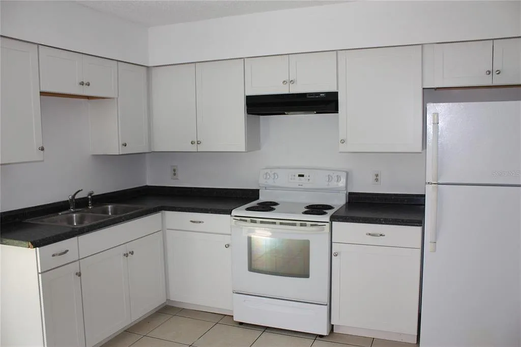2 bed, 1.0 bath, 1536 sqft, $950 — Photo 3