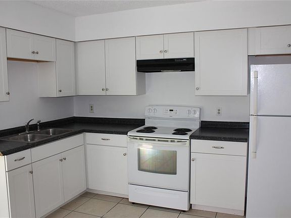 3rd image of 7965 W Fern Pl