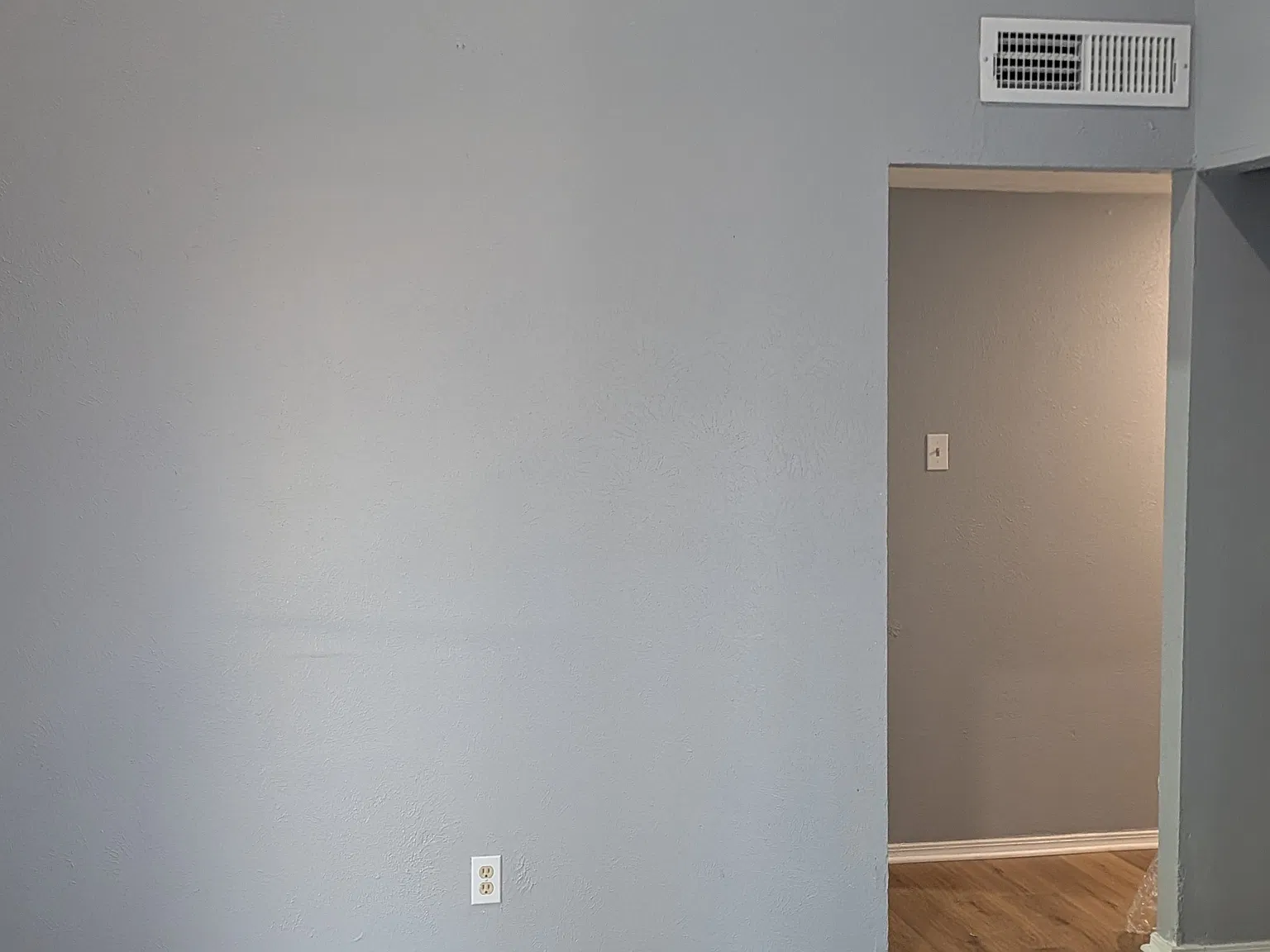 3 bed, 1243 sqft, $1,890 — Photo 3