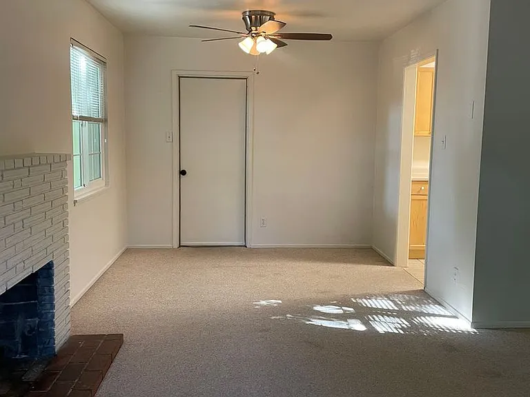 2266 Washington Ave — Photo 4