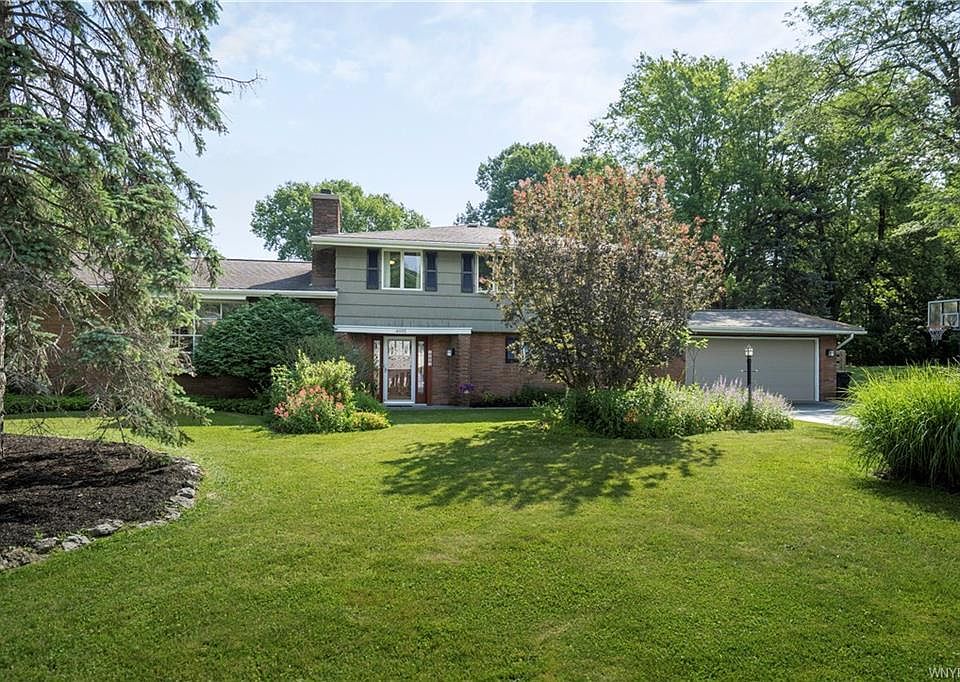 1st image of 4695 Boncrest Dr E