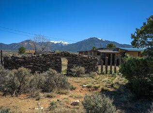 31 Reynolds Rd, El Prado, NM 87529