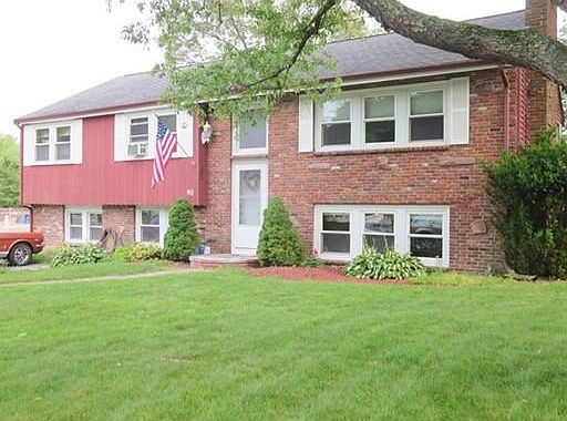1st image of 90 Stevens Dr