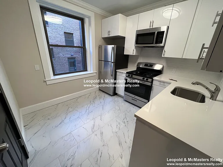 50 Longwood Ave #1 — Photo 12