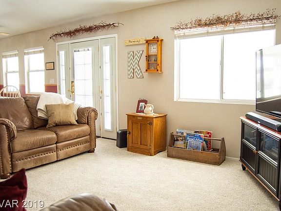 5th image of 6101 W El Campo Grande Ave