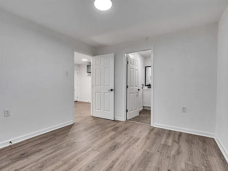 2416 Cumberland St #B — Photo 11