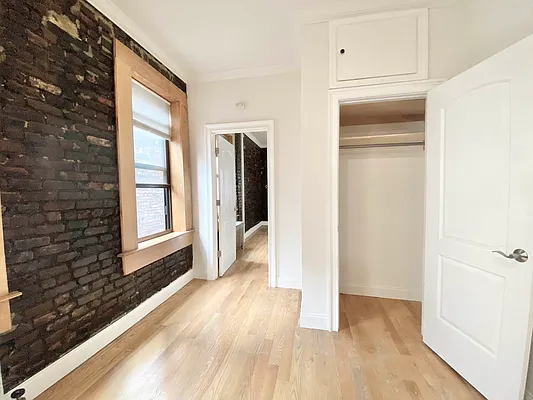 Rented by Bond New York | media 20