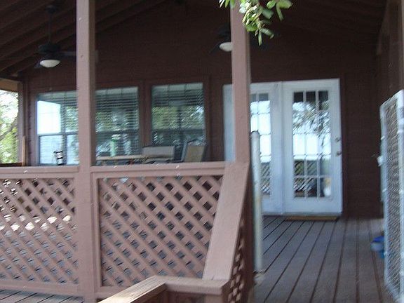 Upstairs 800 sf of Living with 16'x20' Covered Deck